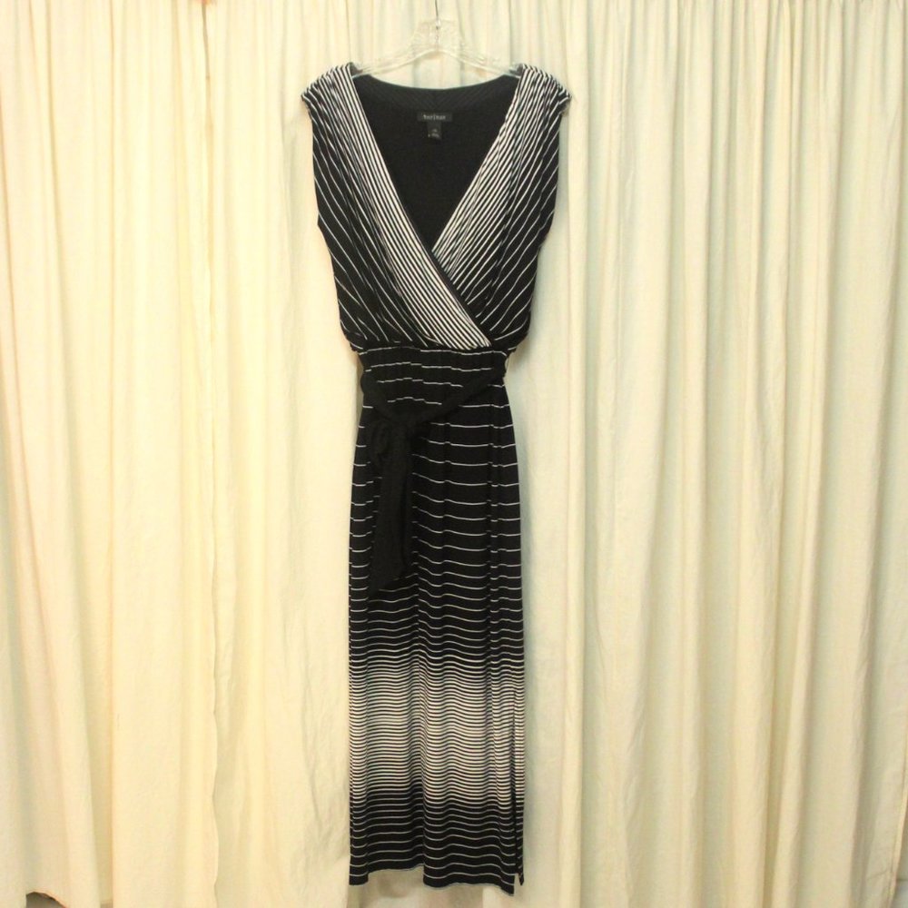NWOT White House Black Market Striped Maxi Dress Size XSmall